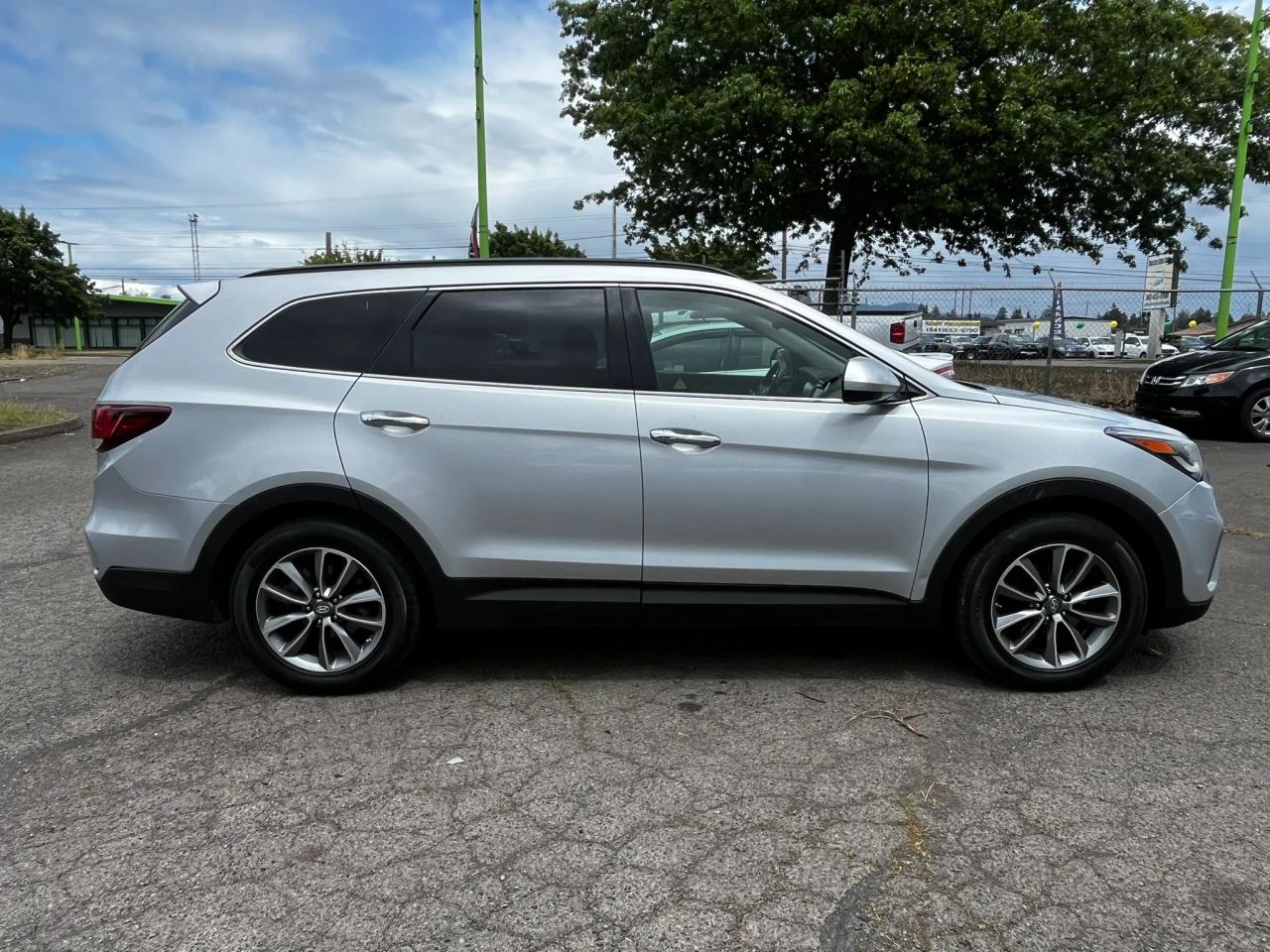 hyundai santa fe 2017 KM8SMDHF3HU212100 image hyundai santa fe 2017 KM8SMDHF3HU212100 image